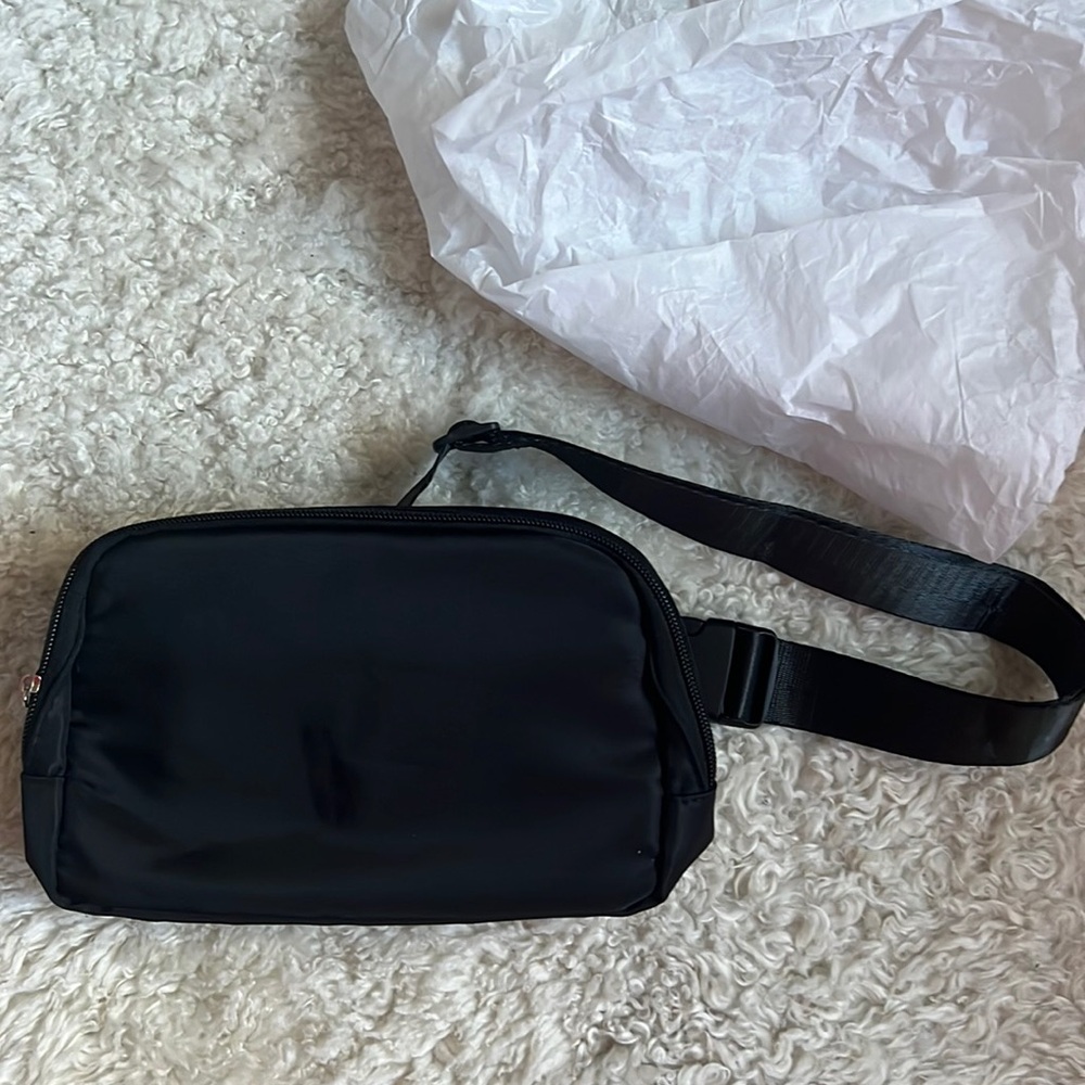 New - Black Fannypack Beltbag Black